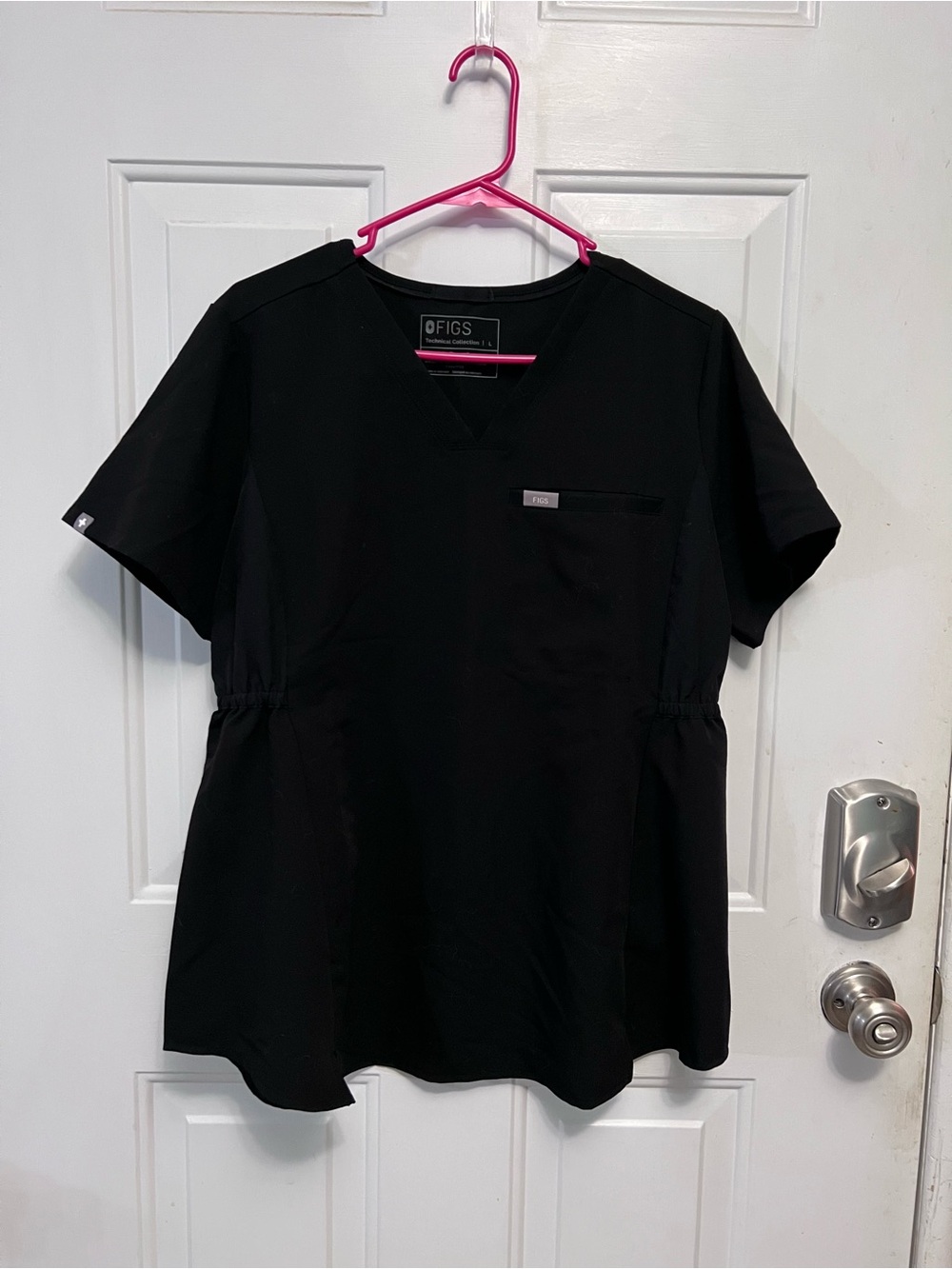 FIGS Maternity Scrub Top Black Women’s Large Technical Collection W22SW1012